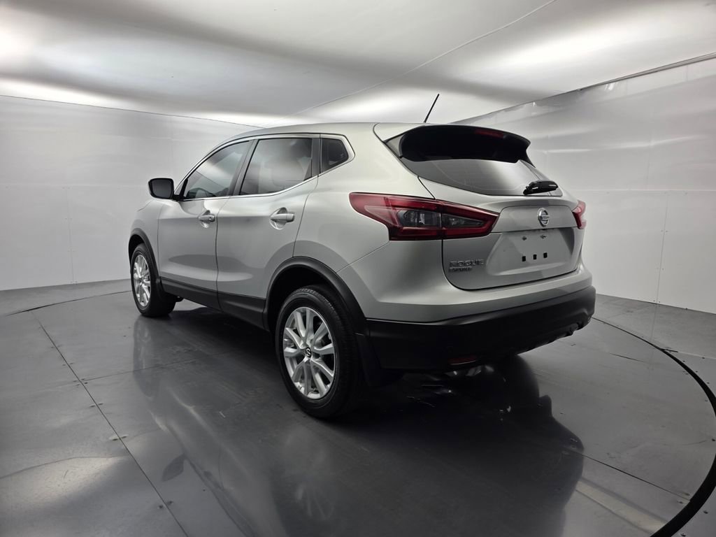 Used 2021 Nissan Rogue Sport S image 6