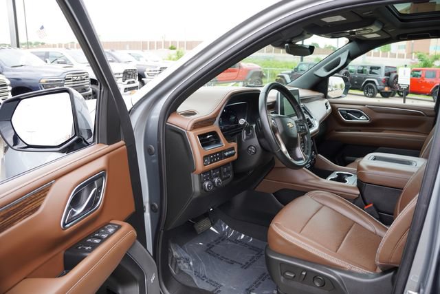 Used 2023 Chevrolet Suburban High Country AWD/4WD image 15