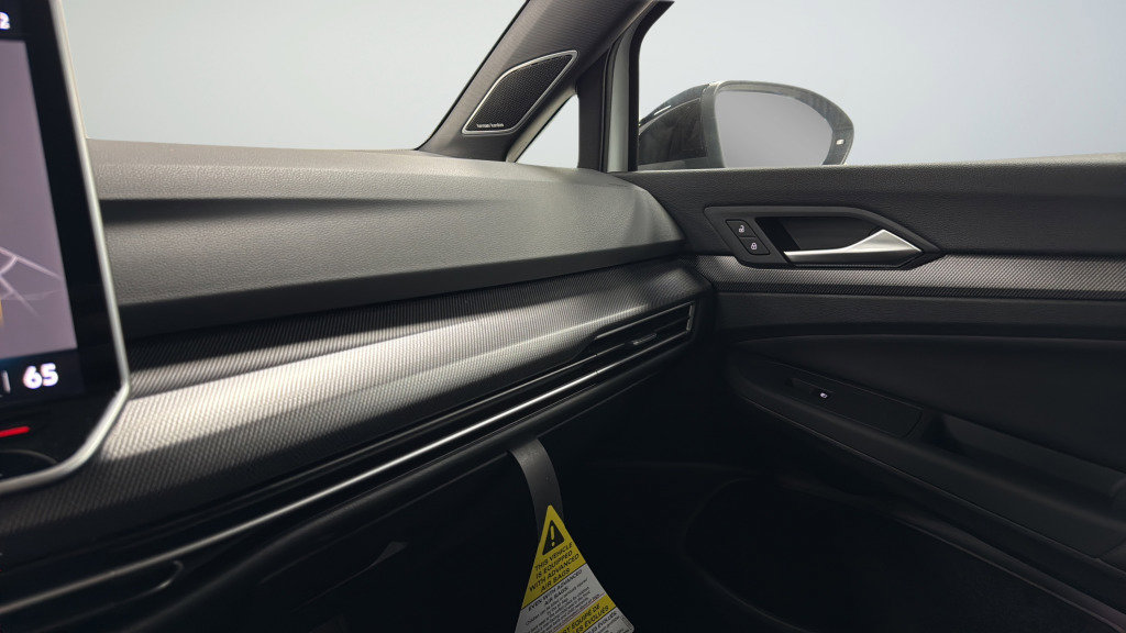 New 2026 Volkswagen Golf 2.0T image 32