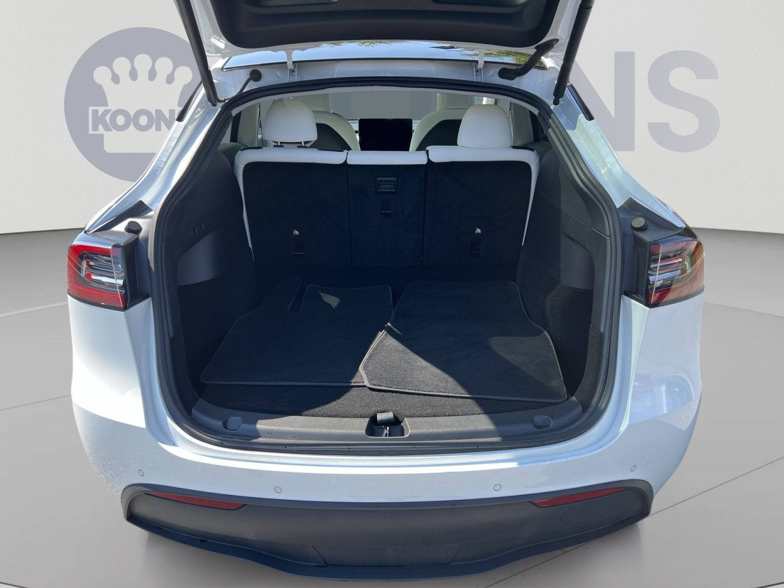 Used 2021 Tesla Model Y Long Range AWD/4WD image 26