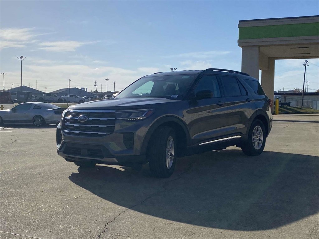 New 2025 Ford Explorer Active image 8