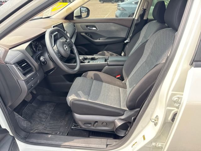 Certified 2023 Nissan Rogue SV FWD image 9