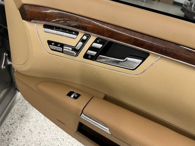 Used 2009 Mercedes-Benz S 550 4MATIC image 34