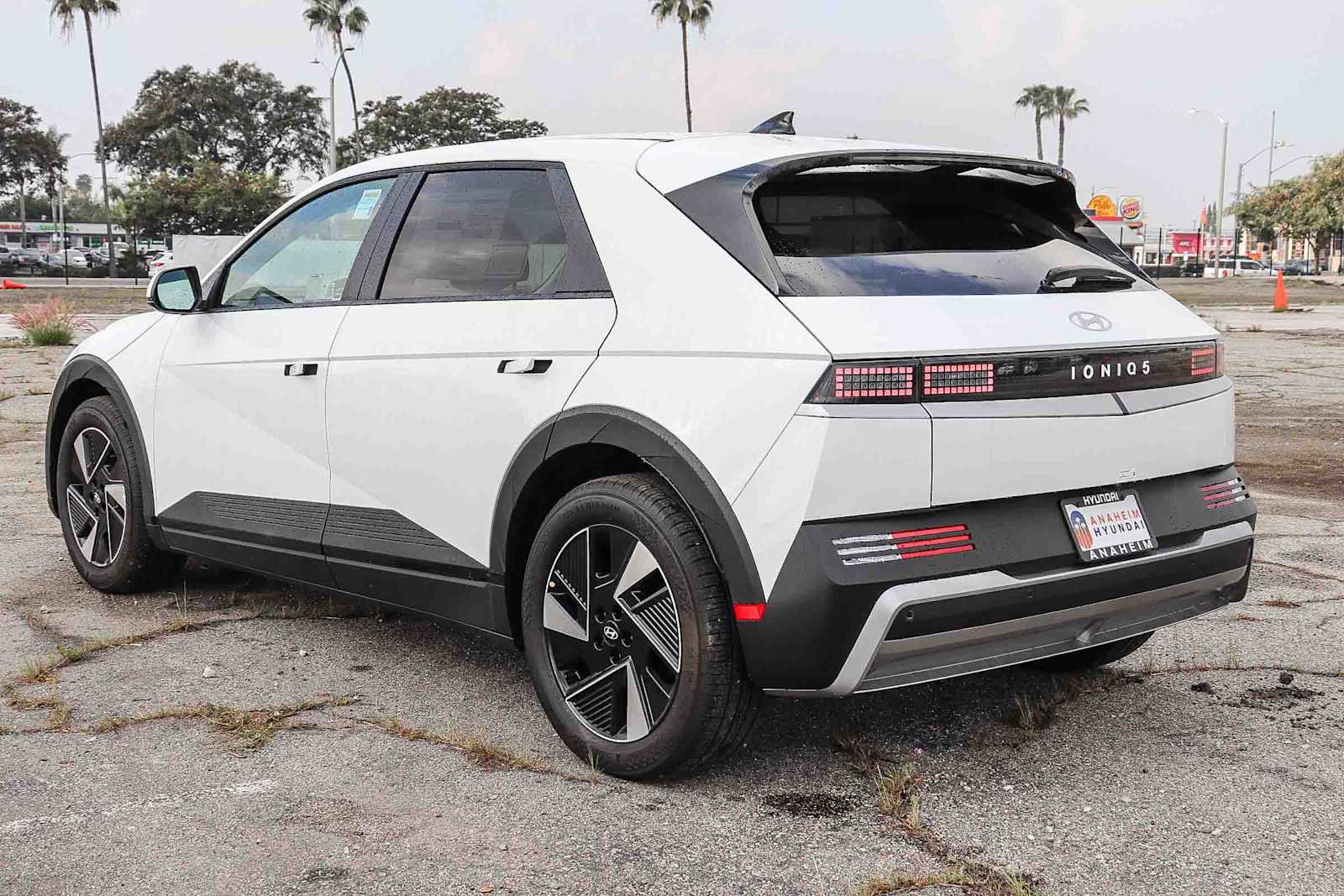 New 2026 Hyundai Ioniq 5 SE RWD image 8
