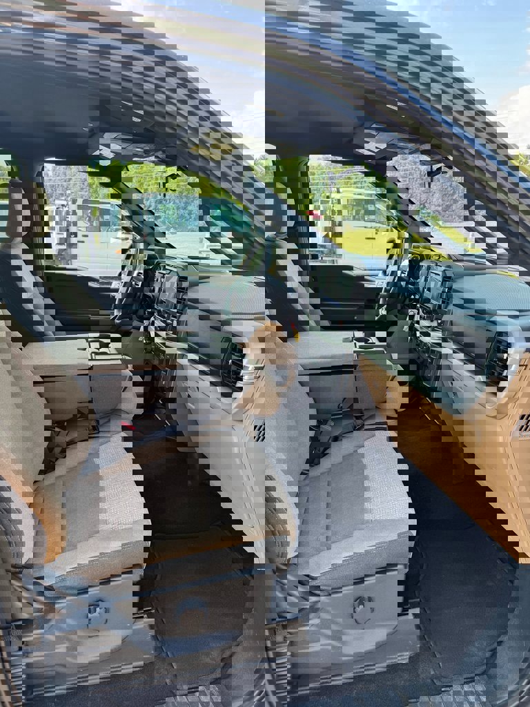 Used 2023 Ford F150 XLT image 9