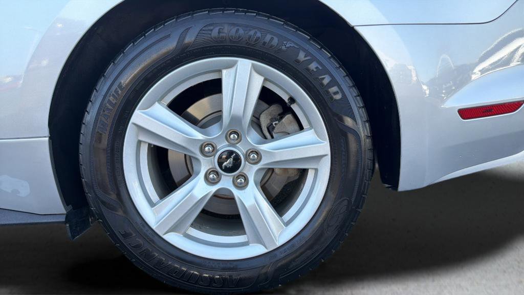 Used 2015 Ford Mustang Coupe image 15