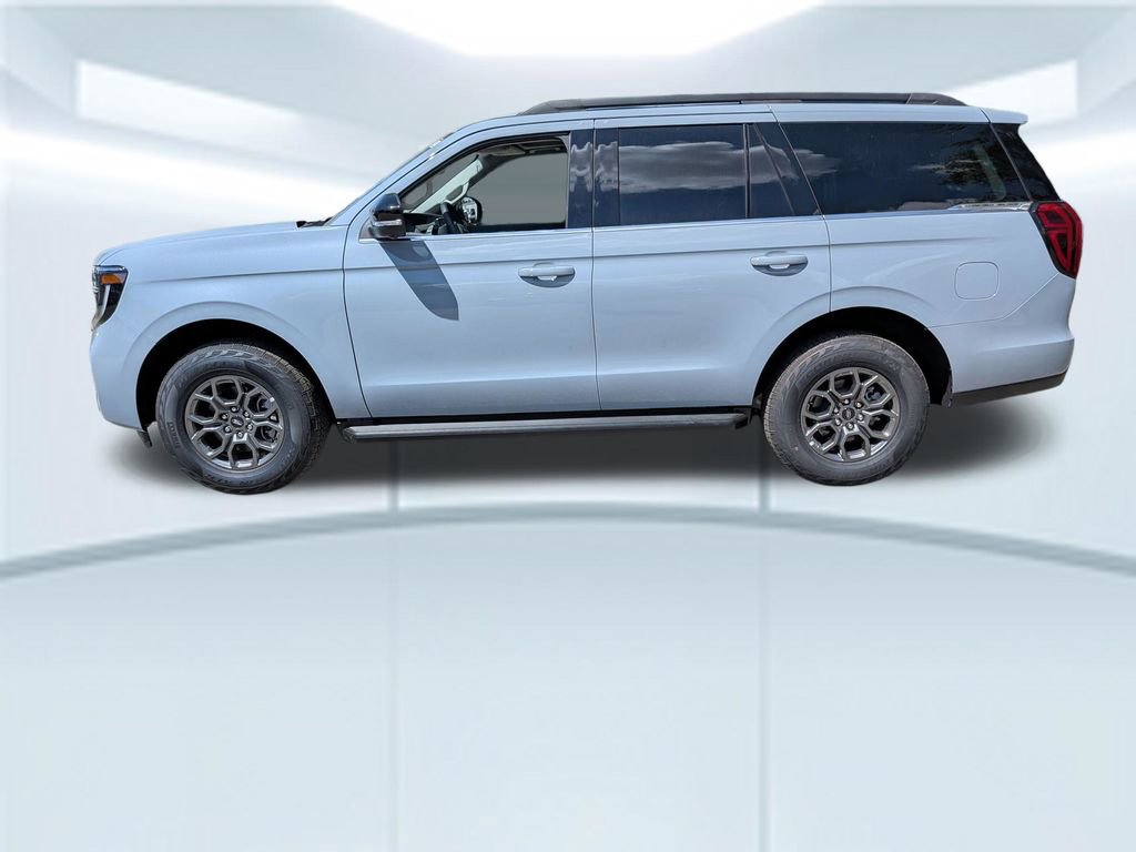 New 2026 Ford Expedition Active image 2