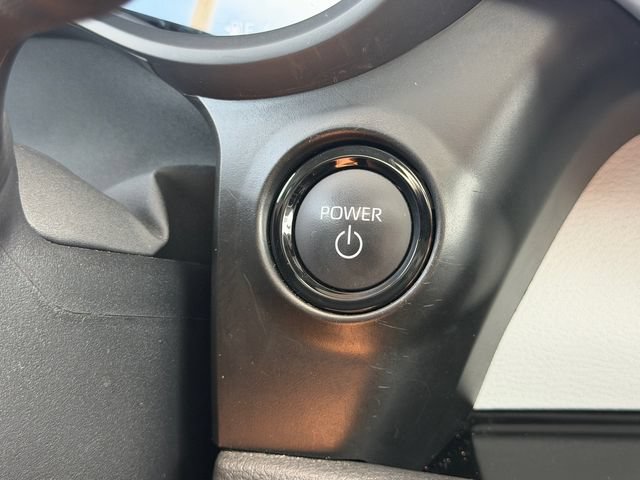 Certified 2026 Toyota Sienna XLE FWD image 28