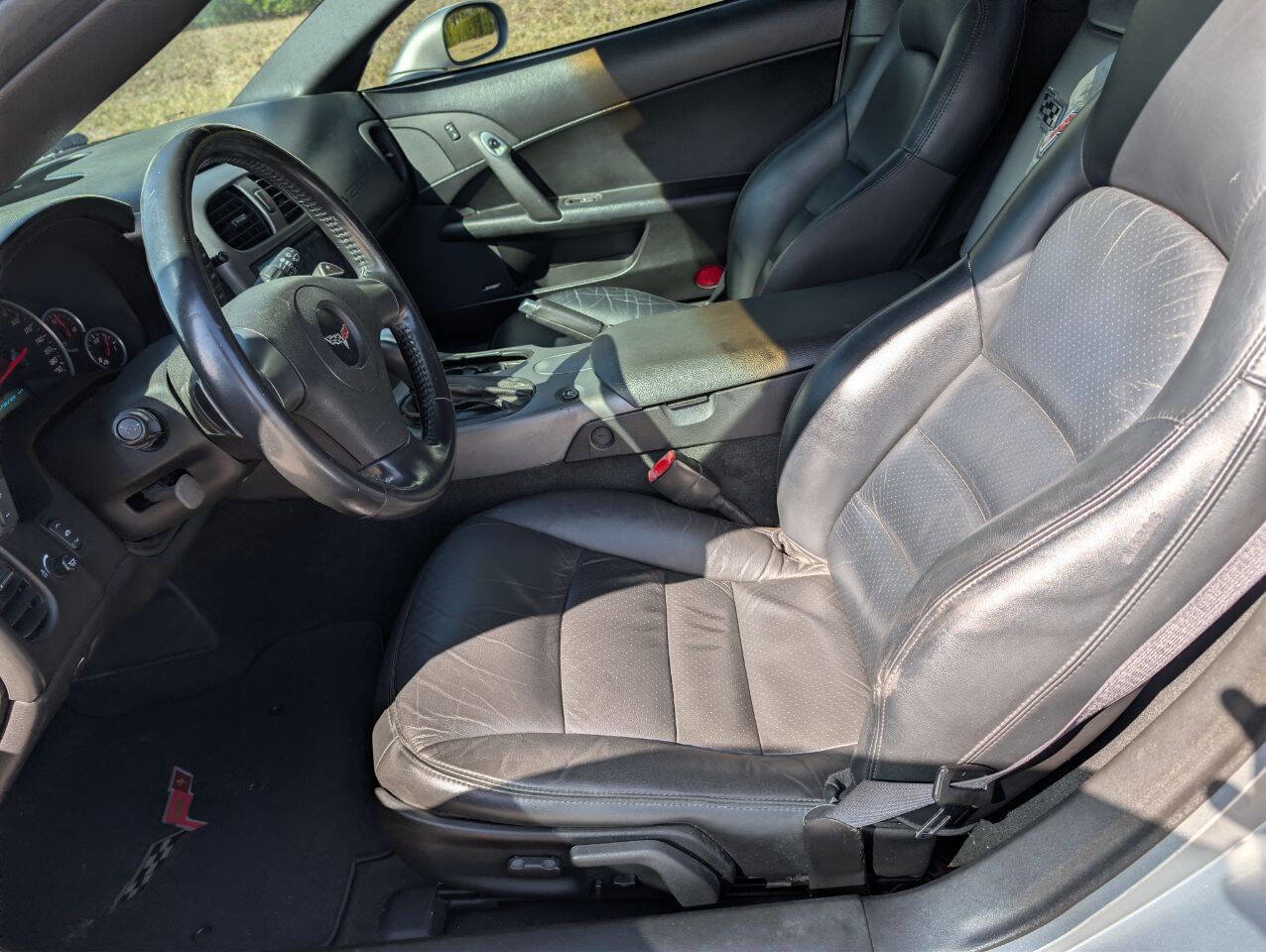 Used 2006 Chevrolet Corvette Convertible w/ Preferred Equipment Group image 14