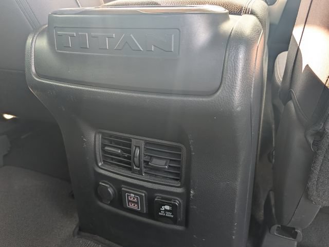 Used 2020 Nissan Titan SV w/ SV Convenience Package RWD image 23