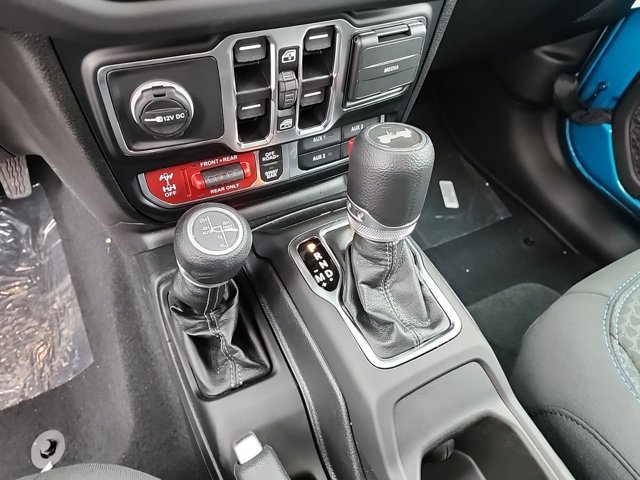 Used 2024 Jeep Wrangler Rubicon w/ Convenience Group image 36