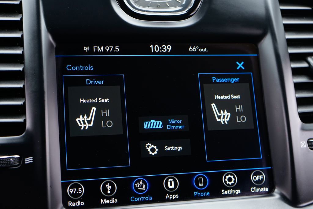 Used 2019 Chrysler 300 S image 27