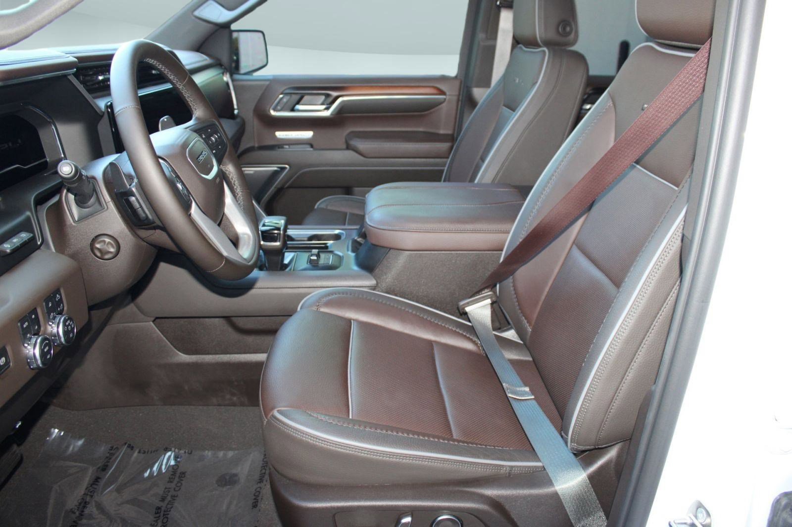 Used 2024 GMC Sierra 1500 Denali w/ Denali Reserve Package image 5