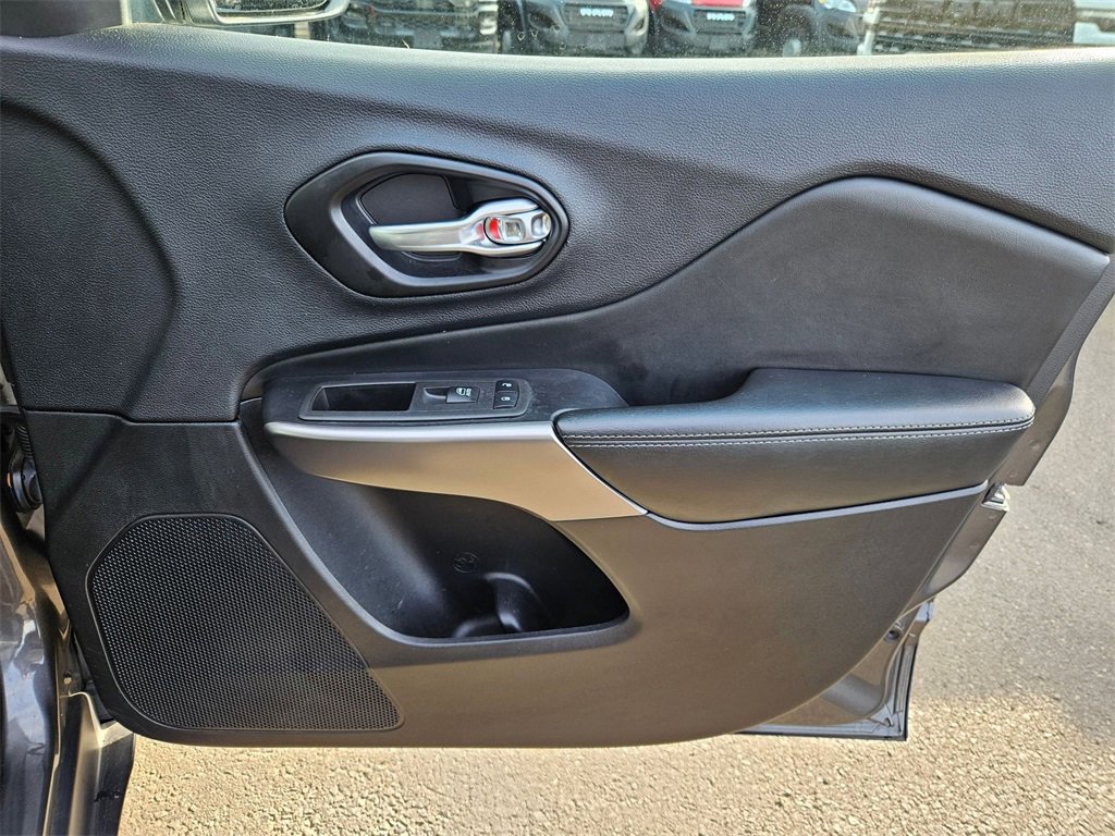 Certified 2022 Jeep Cherokee Limited image 17