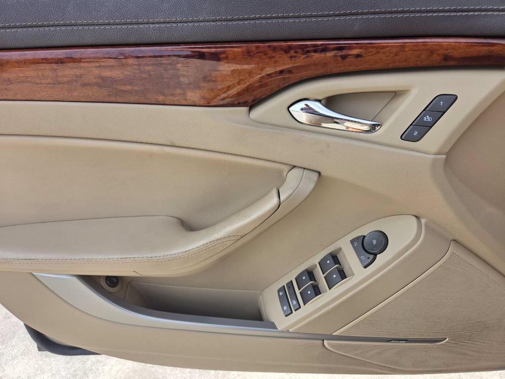 Used 2011 Cadillac CTS Luxury RWD image 14