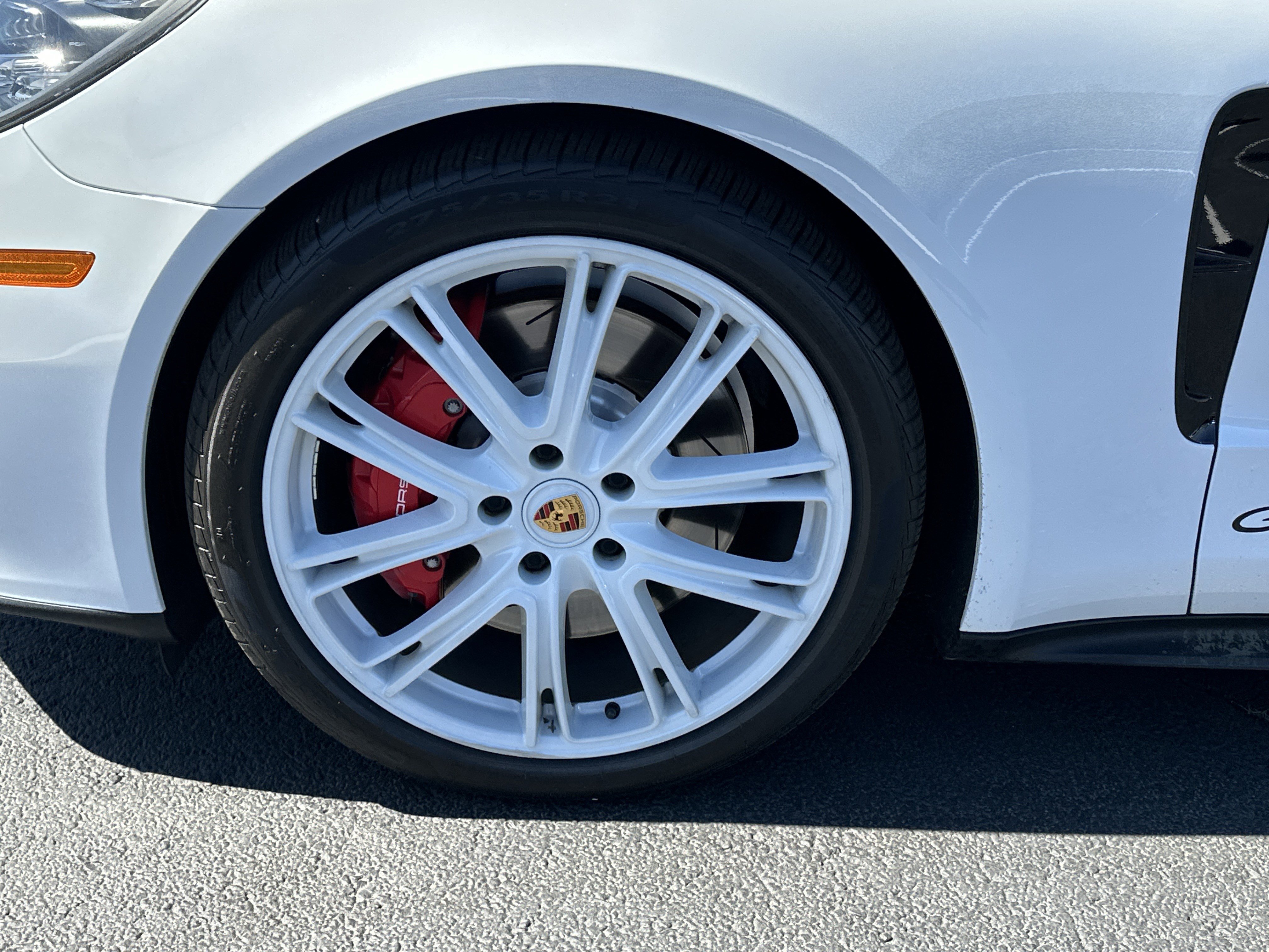 Used 2021 Porsche Panamera GTS image 11