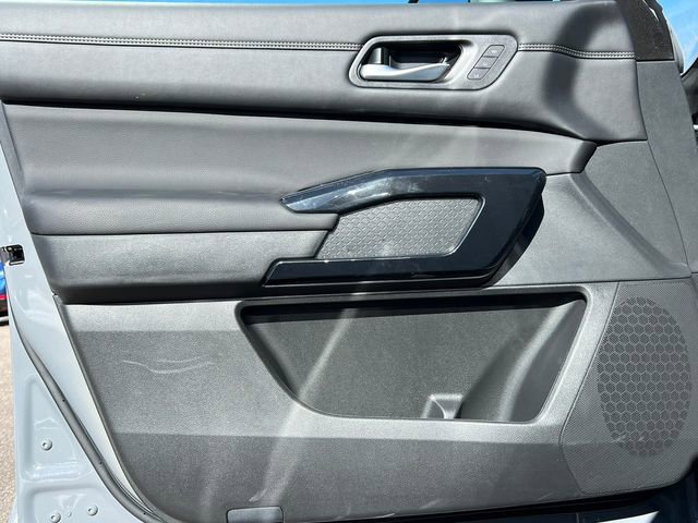 New 2026 Nissan Pathfinder Platinum image 16