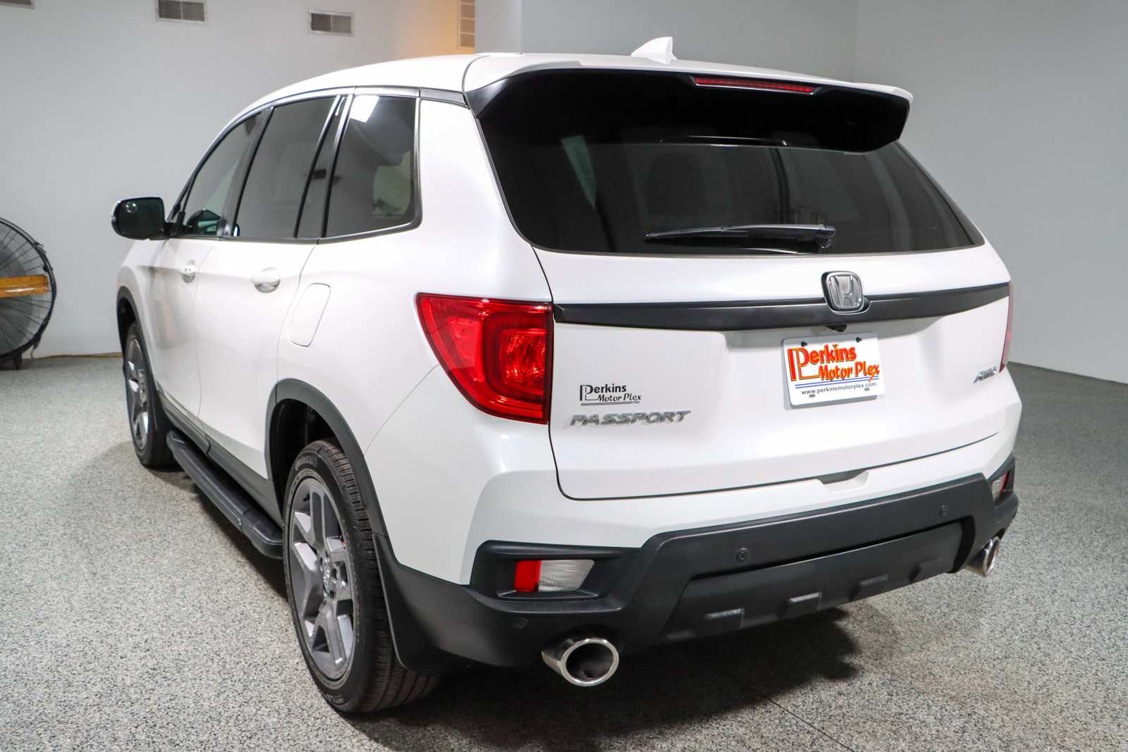 Used 2023 Honda Passport EX-L image 9