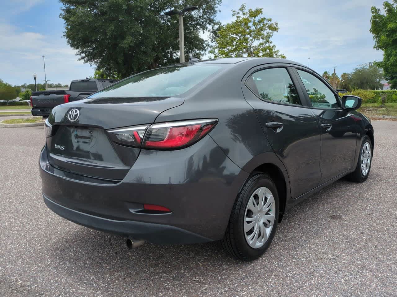Certified 2019 Toyota Yaris L FWD image 6