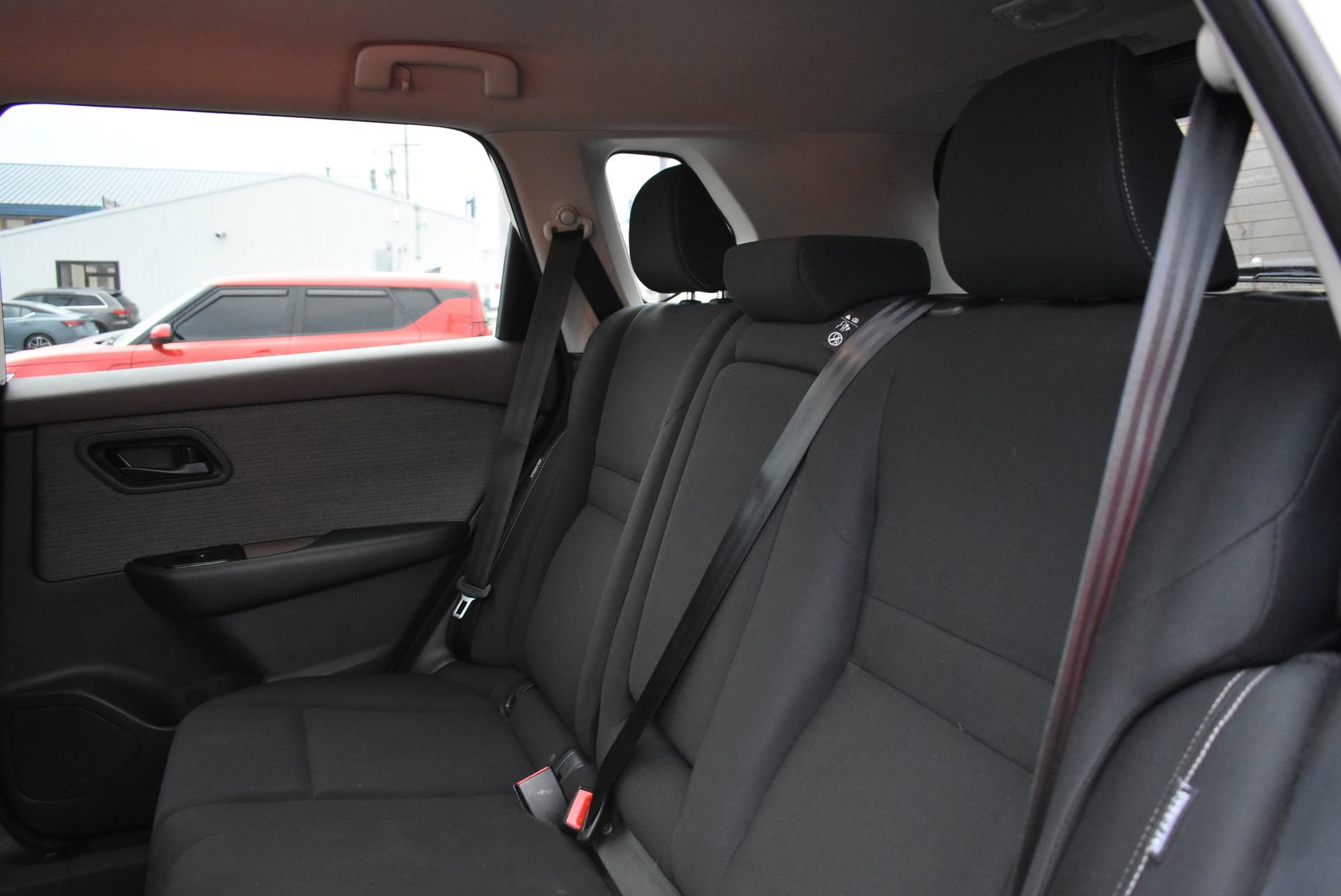 Used 2023 Nissan Rogue S image 14