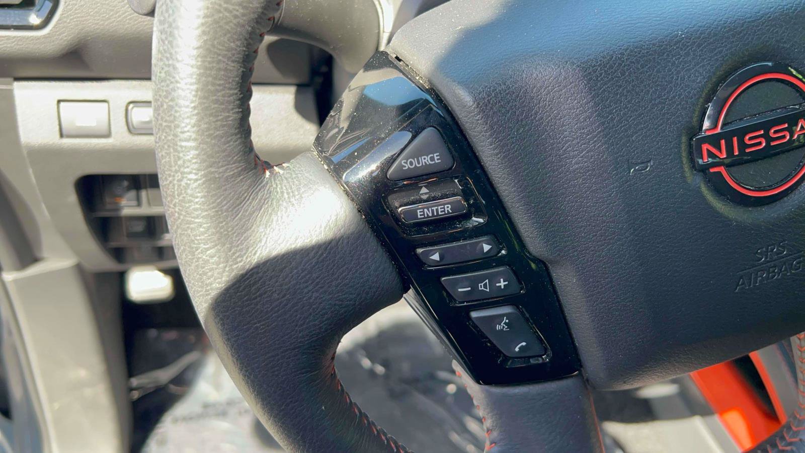 Used 2025 Nissan Frontier PRO-4X w/ Pro Convenience Package AWD/4WD image 20