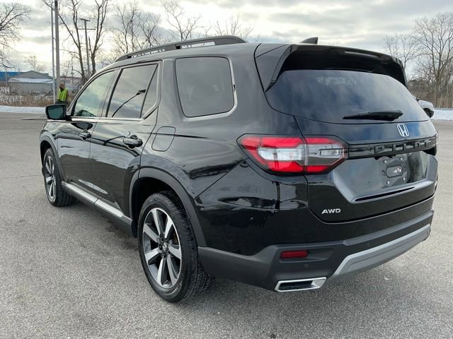 Used 2023 Honda Pilot Elite image 4
