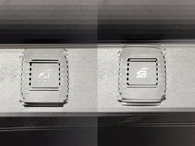 Used 2025 Land Rover Range Rover Long Wheelbase SE image 26