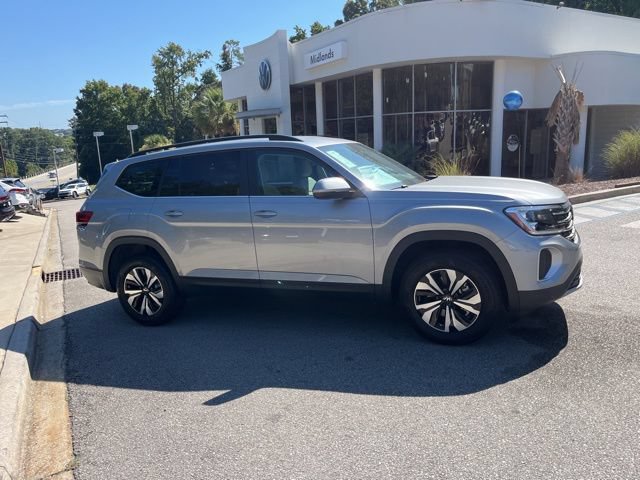 New 2026 Volkswagen Atlas SE FWD image 2