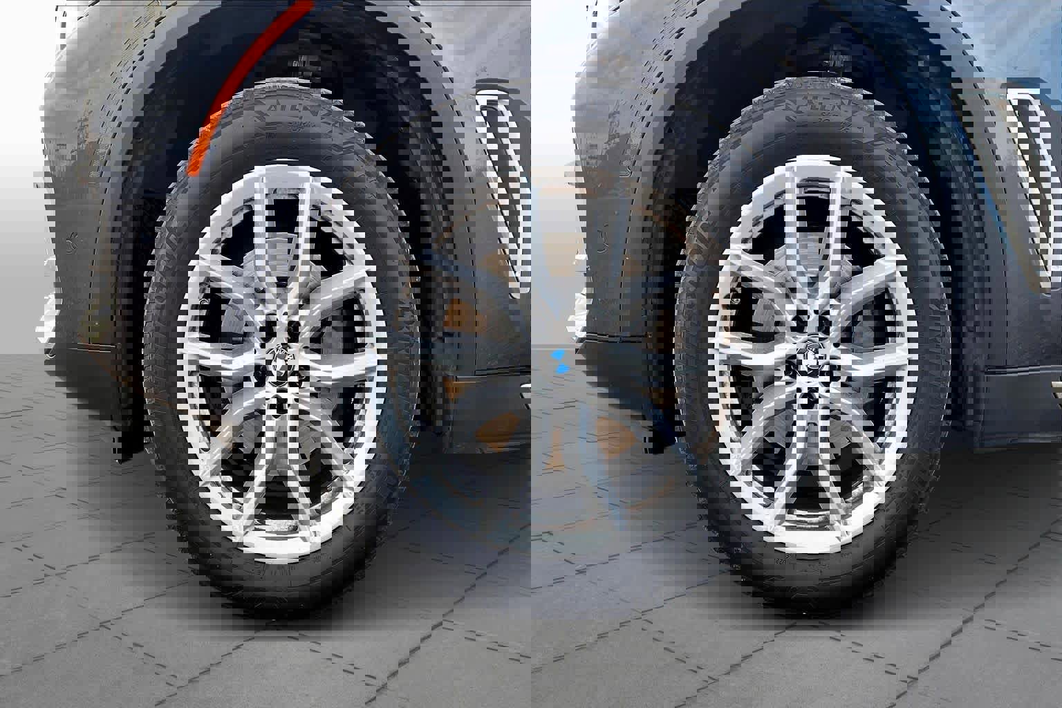 Used 2019 BMW X5 xDrive40i w/ Premium Package 2 image 11