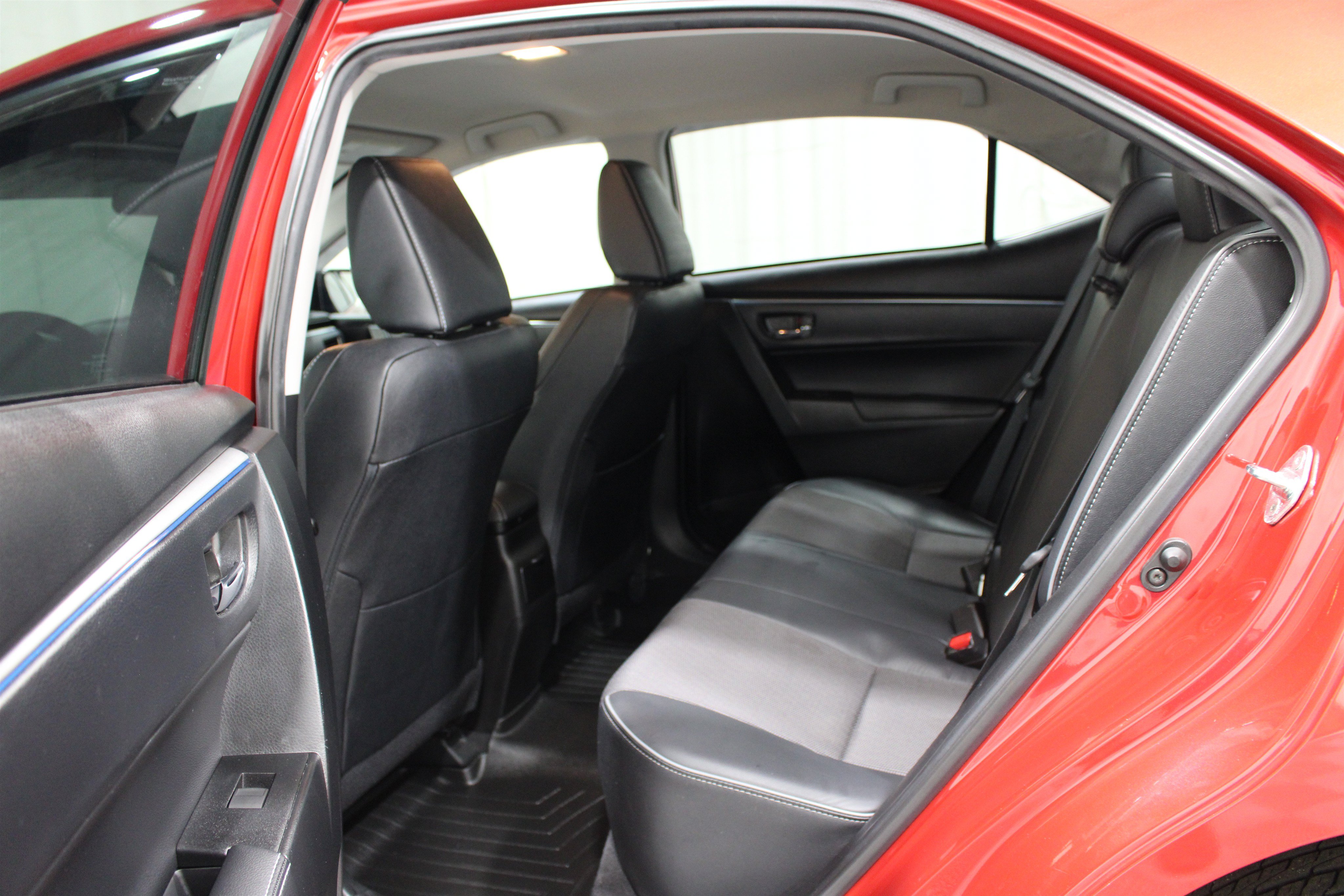 Used 2015 Toyota Corolla S w/ Body Protection Package #1 FWD image 19