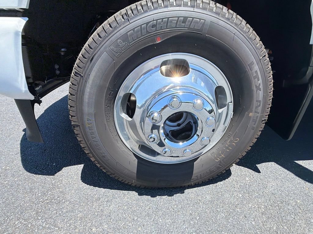 New 2026 Ford F350 Platinum w/ Platinum Plus Package AWD/4WD image 23