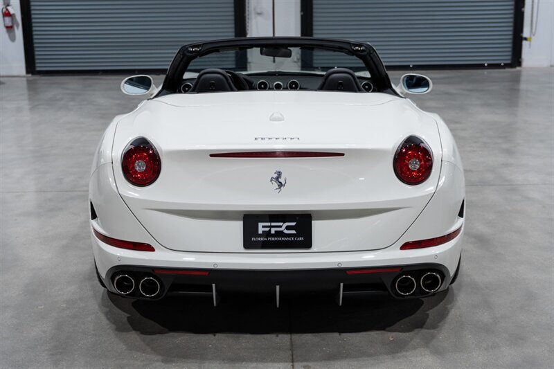 Used 2016 Ferrari California T RWD image 5