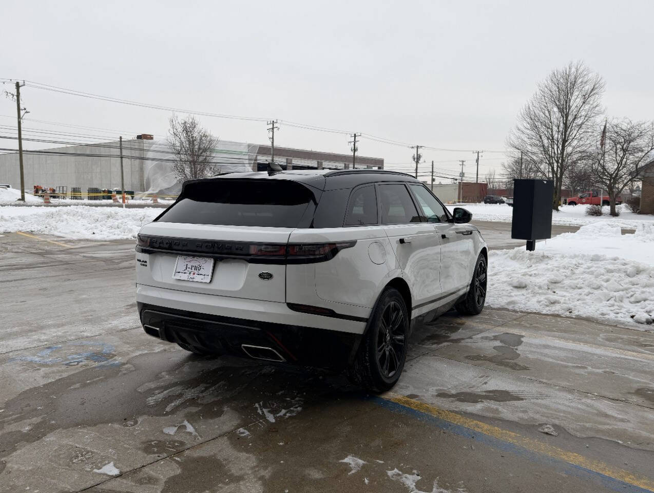 Used 2018 Land Rover Range Rover Velar R-Dynamic SE image 6