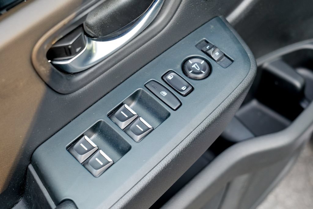 Used 2025 Honda Pilot EX-L image 19