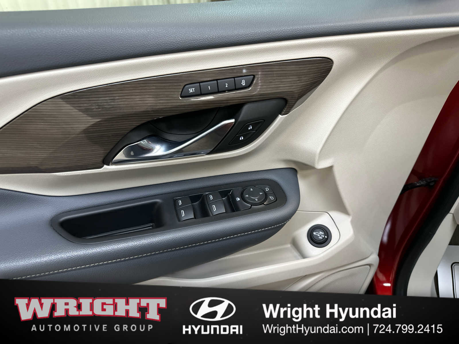 Used 2023 GMC Terrain Denali w/ Denali Premium Package image 10