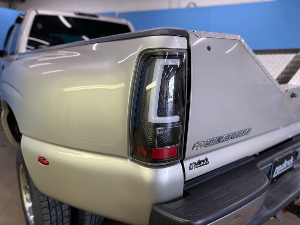 Used 2004 Chevrolet Silverado 3500 LT image 9