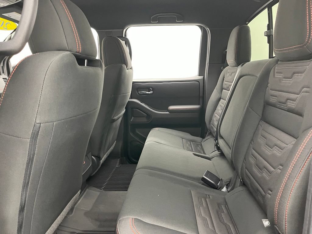 Used 2024 Nissan Frontier PRO-4X w/ Technology Package AWD/4WD image 34