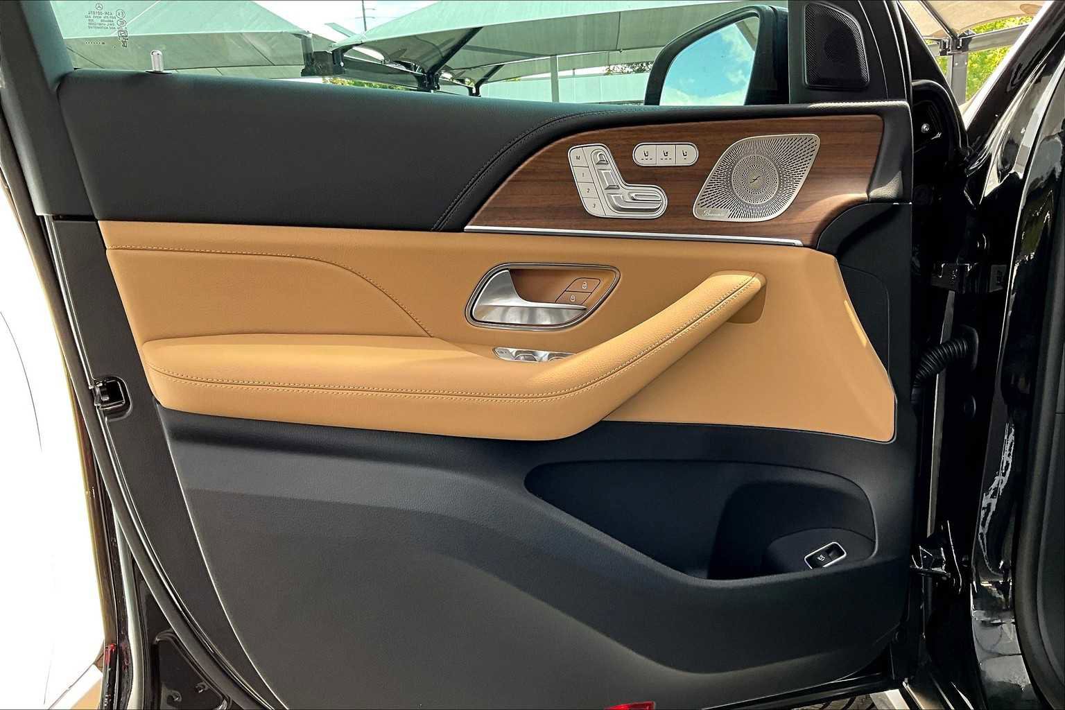 New 2026 Mercedes-Benz GLS 450 4MATIC image 15