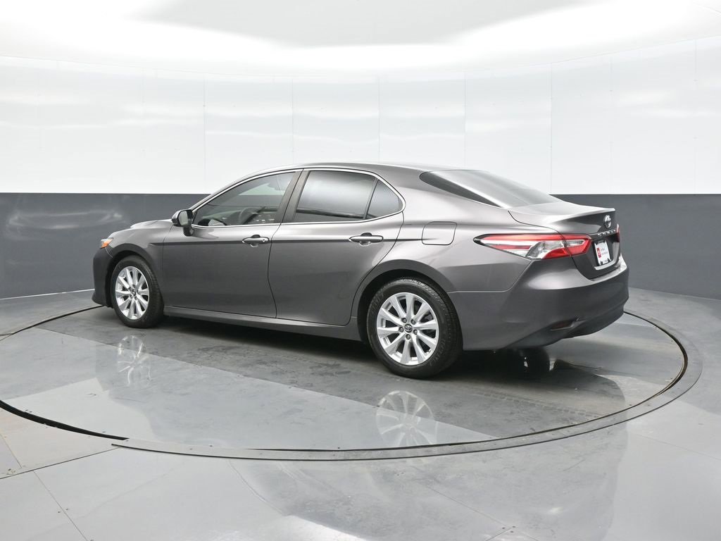 Certified 2018 Toyota Camry LE image 5