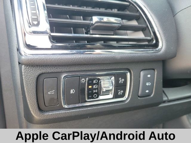 Used 2024 Lincoln Navigator Premiere image 9