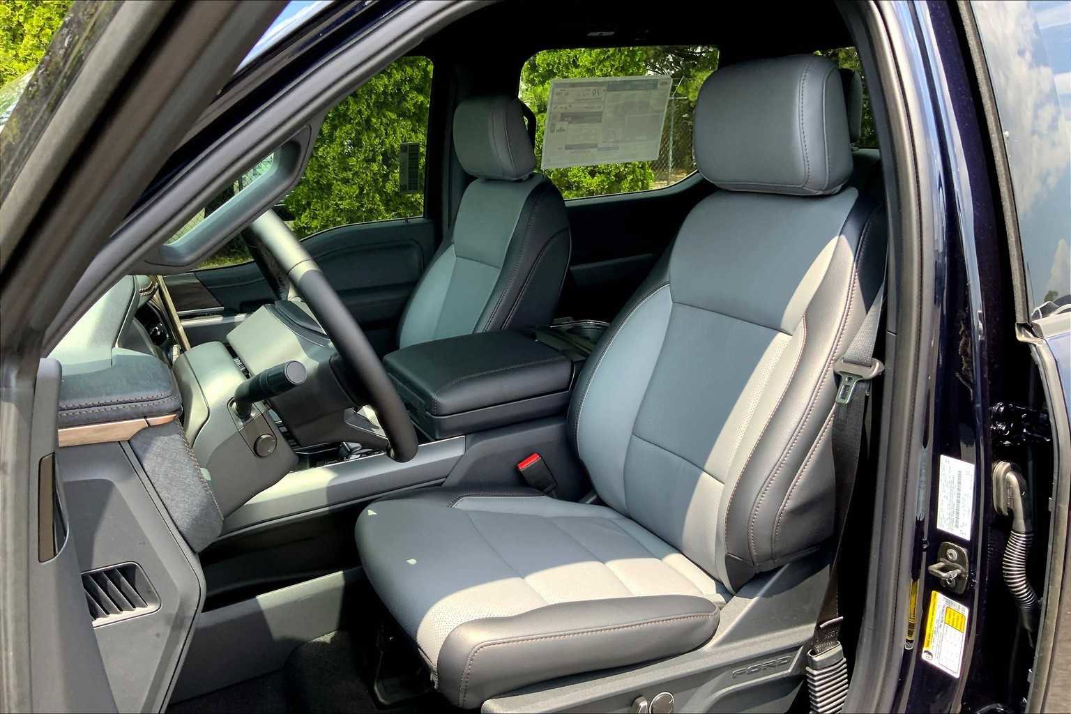 New 2025 Ford F150 Lightning Lariat image 9