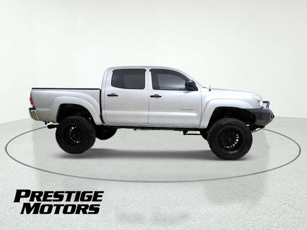 Used 2013 Toyota Tacoma 4x4 Double Cab w/ SR5 Pkg image 9