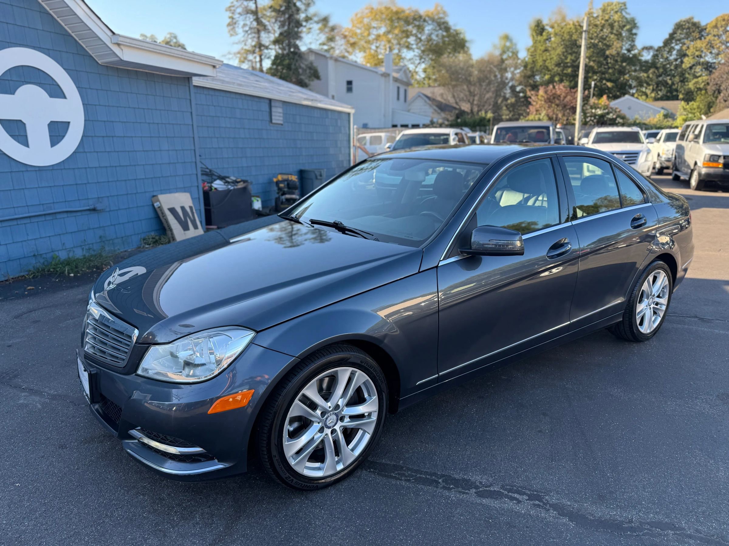 Used 2013 Mercedes-Benz C 300 4MATIC Sedan image 2