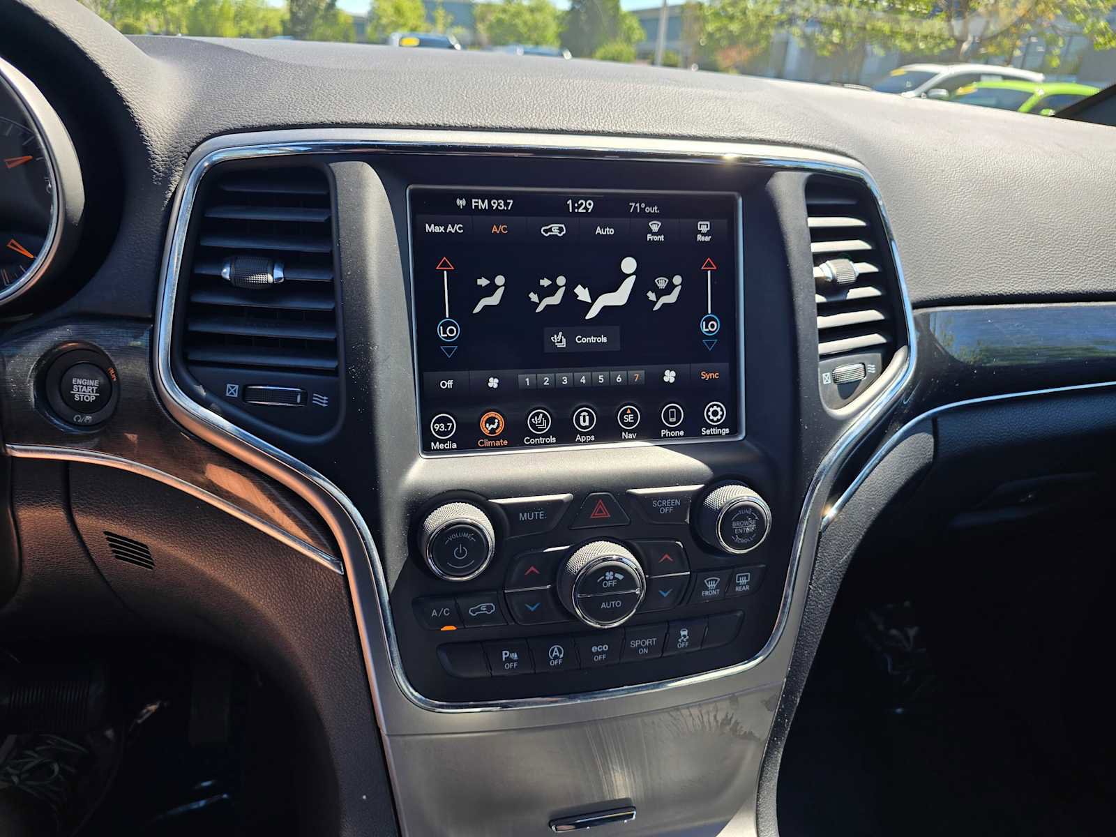 Used 2018 Jeep Grand Cherokee Trailhawk w/ Trailhawk Luxury Group image 27