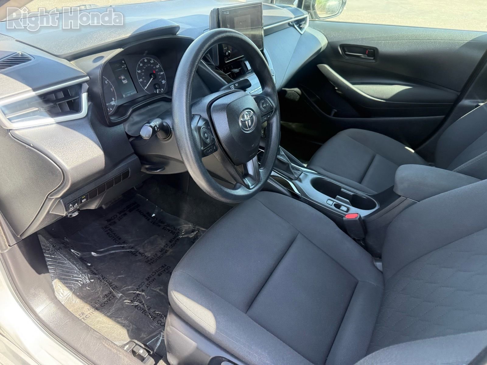 Used 2024 Toyota Corolla LE FWD image 12