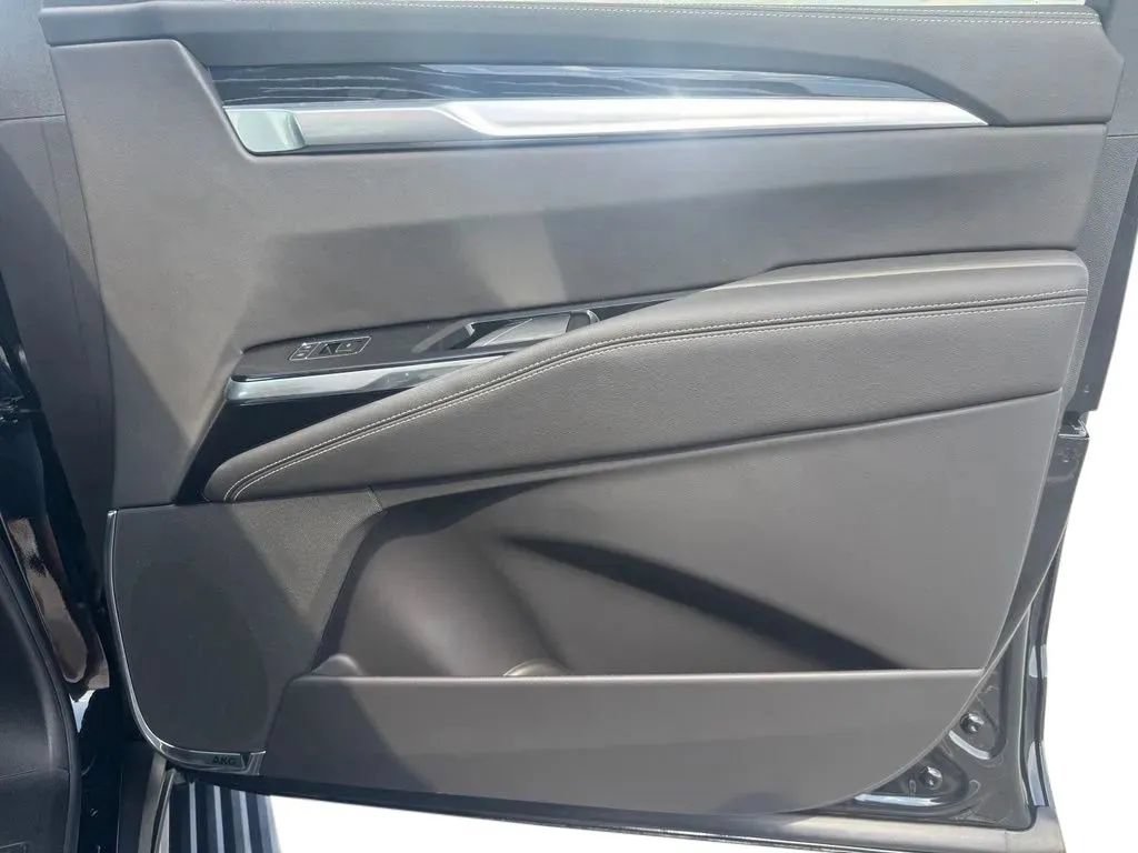 New 2026 Cadillac Escalade Sport w/ Touring Package AWD/4WD image 16
