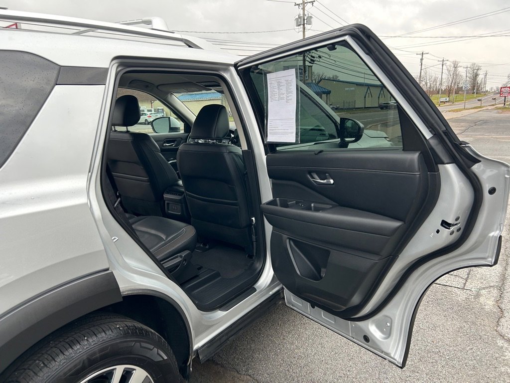 Used 2022 Nissan Pathfinder SL image 21