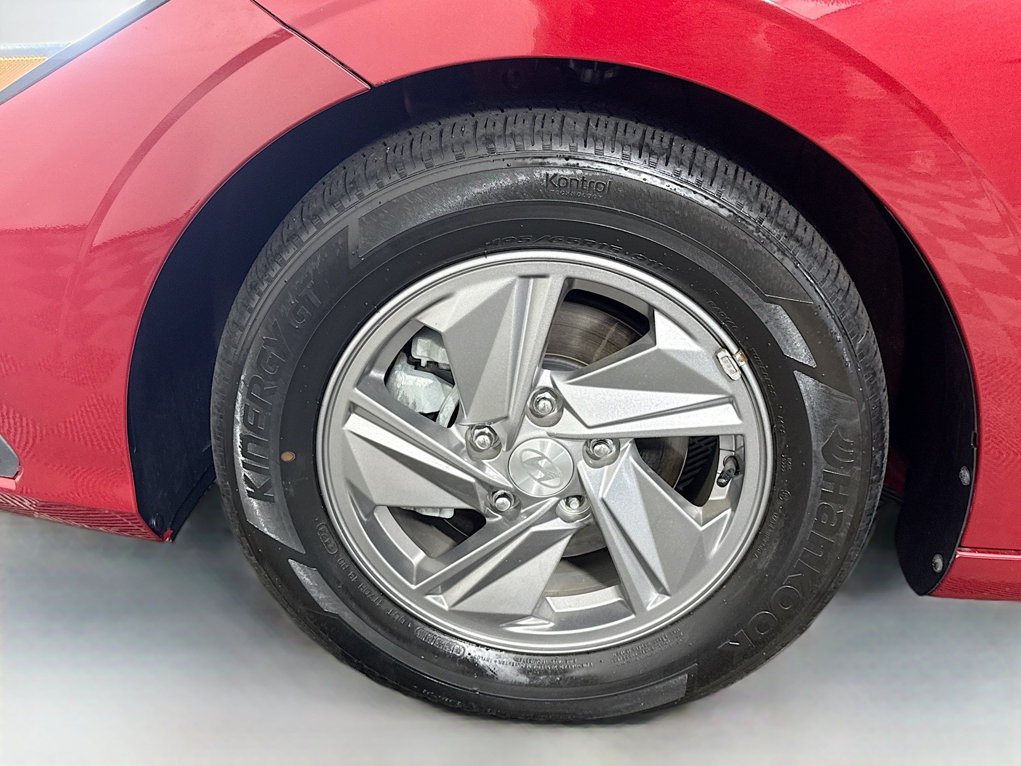 Used 2024 Hyundai Elantra SE FWD image 37