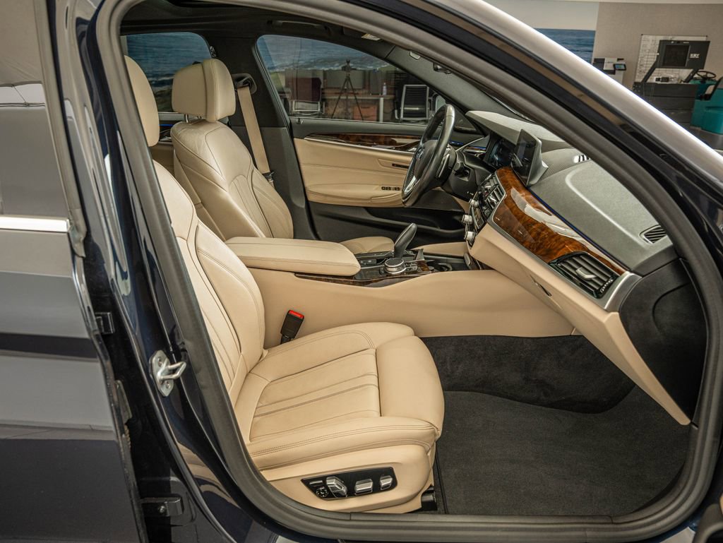 Used 2020 BMW 540i xDrive w/ Premium Package AWD/4WD image 34