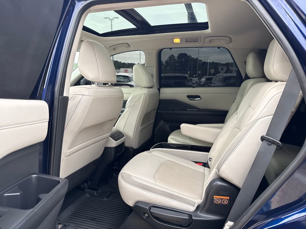 Used 2022 Nissan Pathfinder SL w/ SL Premium Package image 26